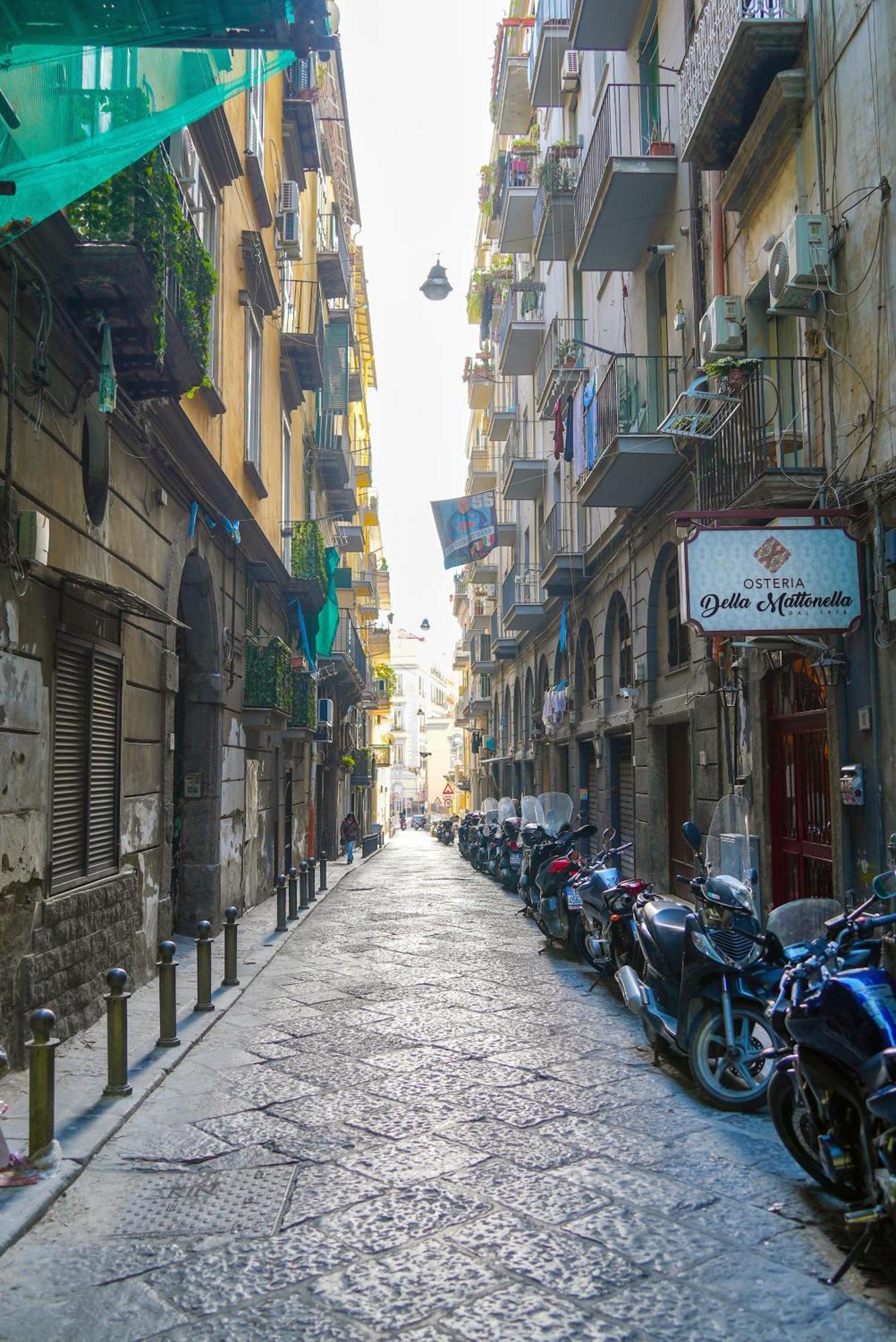 Casa Al Centro Di A' Fenestrella * Napoli